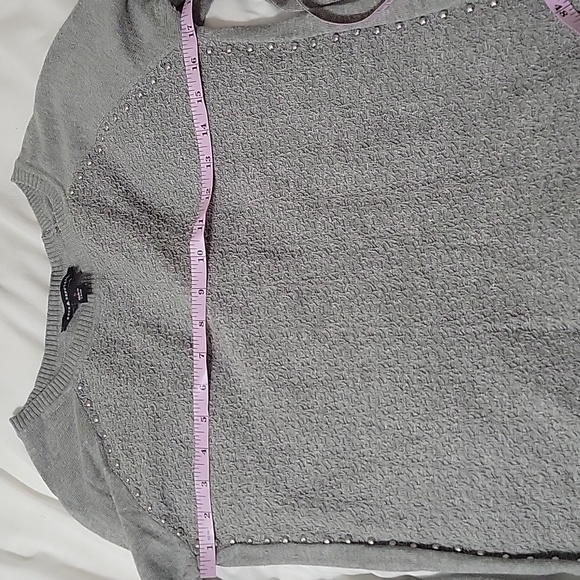 Rock & Republic studded long sleeve top gray S sweater drop tail - Picture 8 of 11